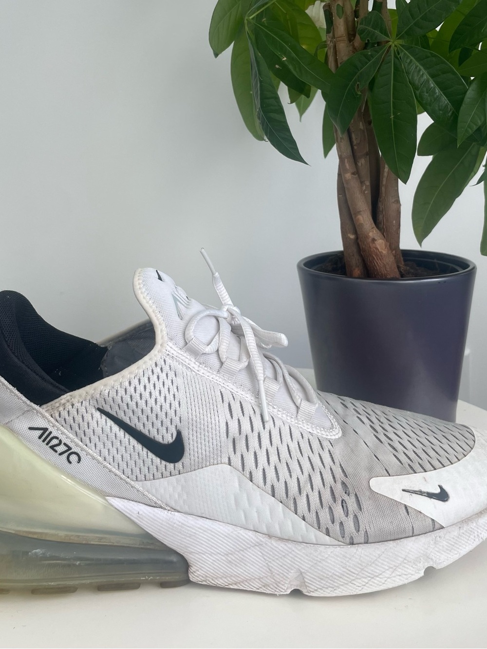 Men Size 12 Nike Air Max 270 White Black Shoes